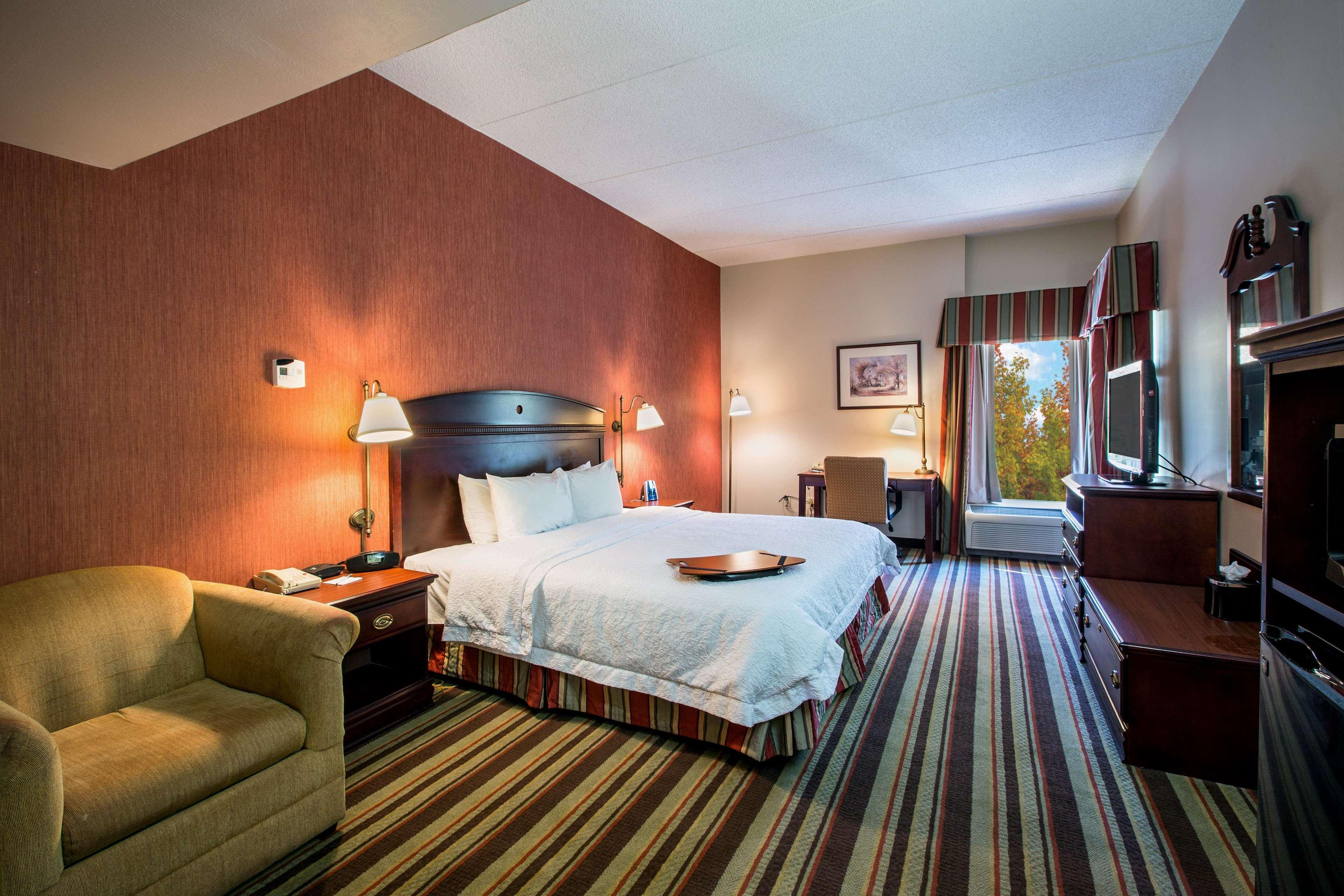 Hampton 3*