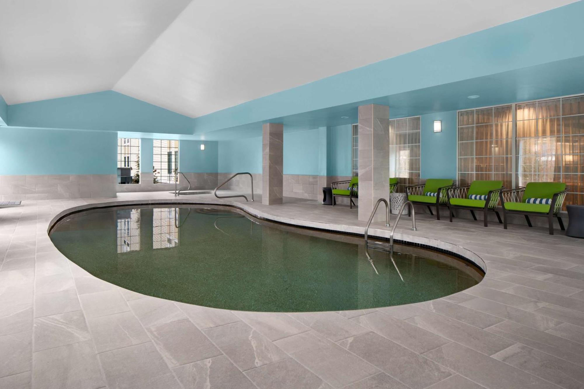 Hotel Hampton 3*